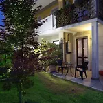 ベッド・アンド・ブレックファスト Residenza Il Fiore 4*